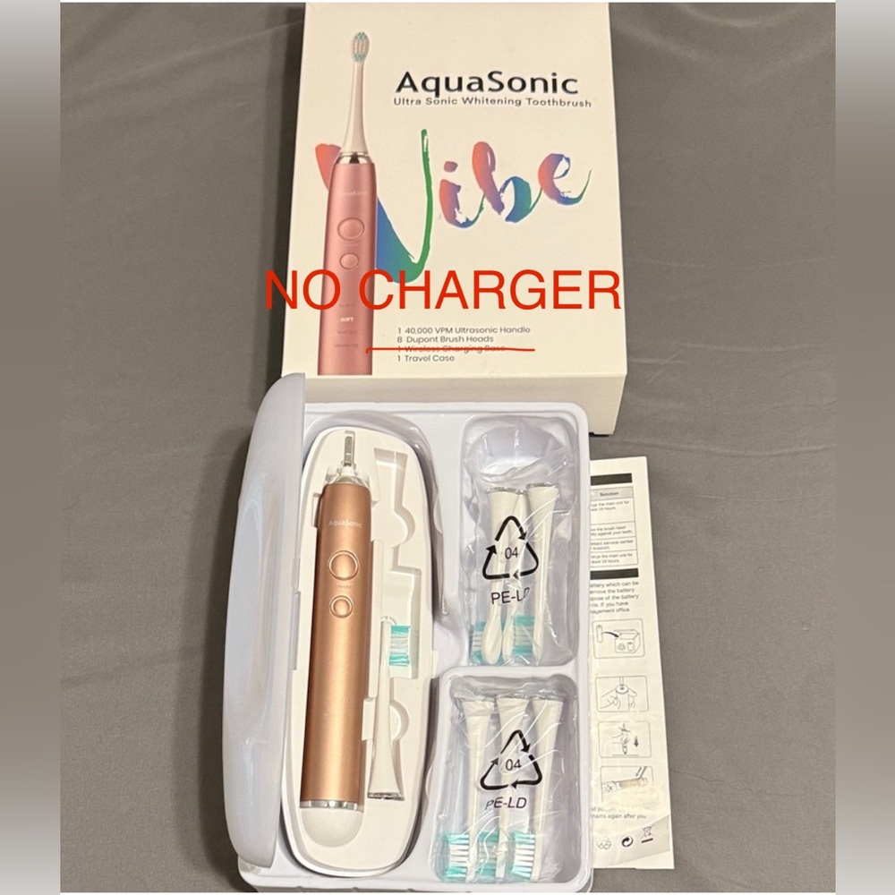 AquaSonic Toothbrush w/ Replacement Heads